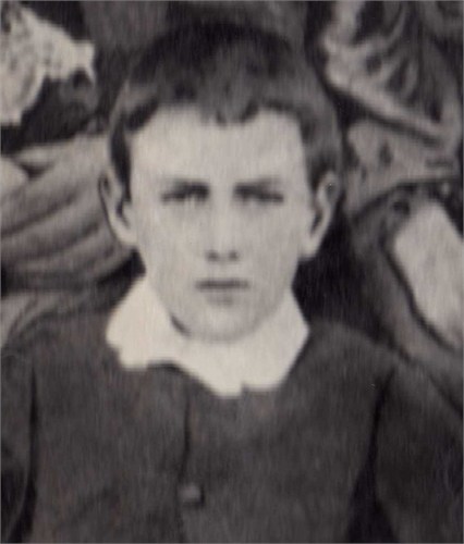 Photo of photos/Angus Gordon McLennan bn 1885 portrait